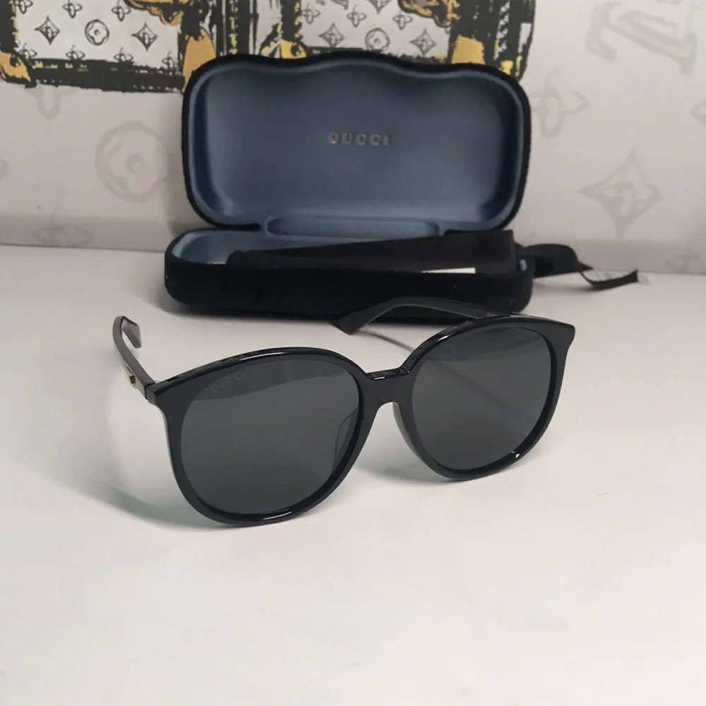 New Authentic Chic Black Sunglasses GG0261SA 001